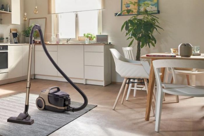 Пилосос Gorenje контейнерний, 850Вт, конт пил -3.3л, HEPA, телескоп трубка, сенсорне упр, бронзовий