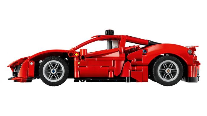 Конструктор LEGO Technic Автомобіль Ferrari 488 Pista