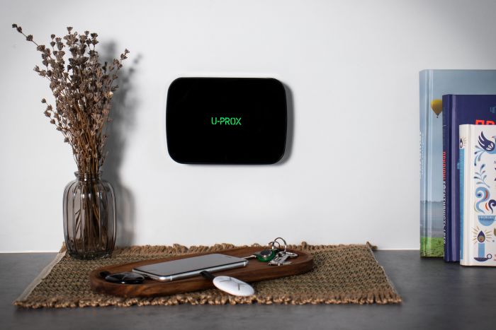 Інтелектуальна централь U-Prox MPX LE Black, ethernet, wi-fi, 2 LTE, фотоверіфікація, бездротова, чорний