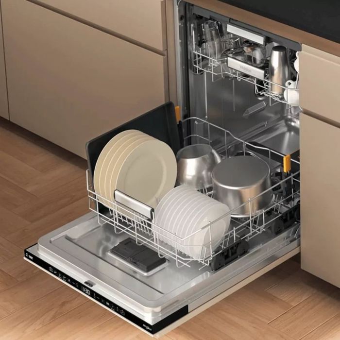 Посудомийна машина Whirlpool вбудована, 15компл., B, 60см, дисплей, 3й кошик, білий