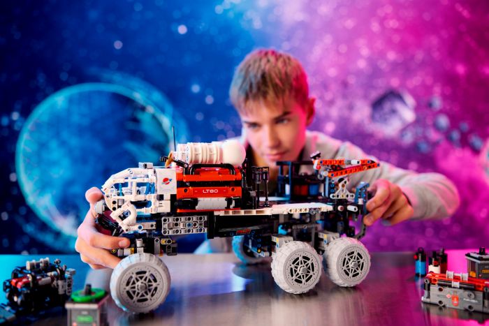 Конструктор LEGO Technic Марсохід команди дослідників