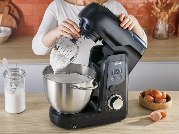 Кухонна машина Tefal Bake Partner + 1100Вт, чаша-метал, корпус-пластик, насадок-9, чорний