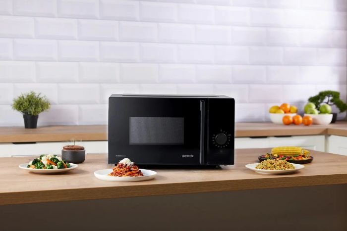 Мікрохвильова піч Gorenje, 20л, мех. керув., 700Вт, гриль, інвертор, чорний