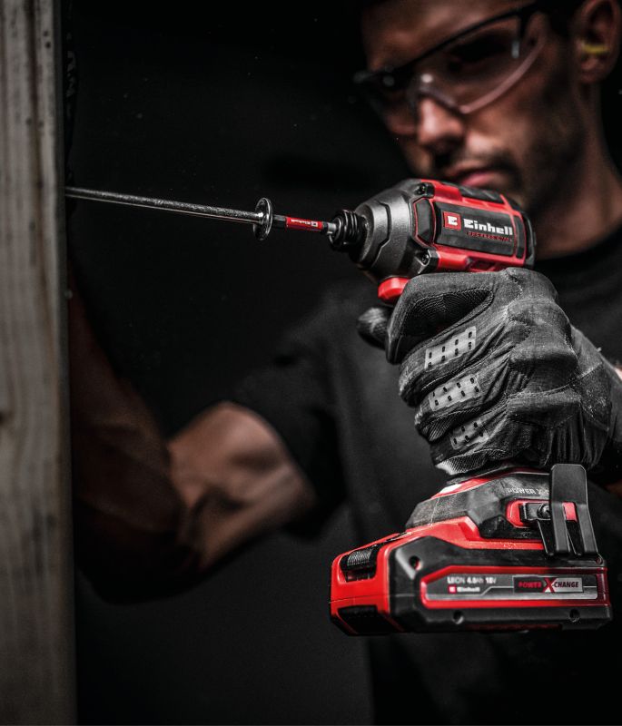 Гвинтоверт акумуляторний ударний Einhell Professional TP-CI 18/250-C Li BL - Solo 18В безщітковий 250Нм 	0-2800об/хв 0.95кг без АКБ та ЗП