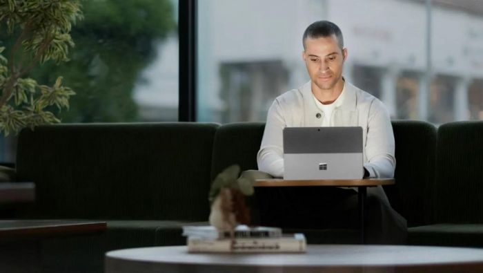 Планшет Microsoft Surface Pro 10 13” PS Touch, Intel Core Ultra 7, 64GB, F1TB, UMA, Win11P, платиновий