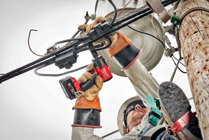 Гайковерт ударний акумуляторний Milwaukee M18 FMTIW2F12-502X 18В АКБ 2х5А·год 0-2575об·хв 881Нм 1/2" ЗП M12-18FC кейс 6.28кг