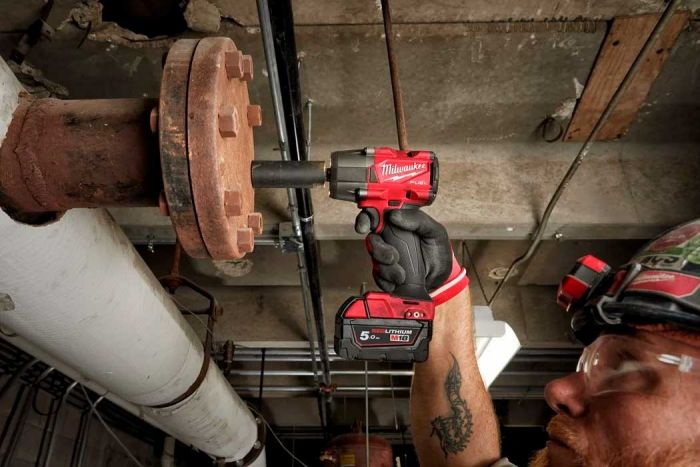 Гайковерт ударний акумуляторний Milwaukee M18 FMTIW2F12-502X 18В АКБ 2х5А·год 0-2575об·хв 881Нм 1/2" ЗП M12-18FC кейс 6.28кг