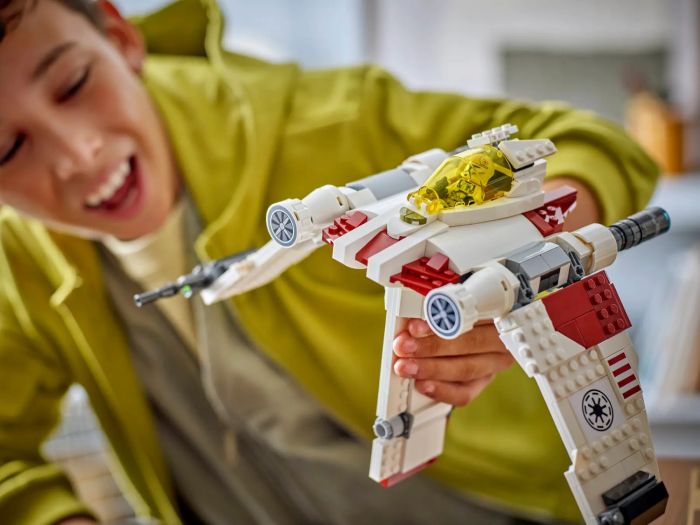 Конструктор LEGO Star Wars Зоряний винищувач V-19 «Потік»