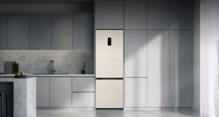 Холодильник LG з нижн. мороз., 203x60х68, холод.відд.-262л, мороз.відд.-113л, 2дв., E, NF, інв., диспл зовн., Fresh Сonverter, Metal Fresh, бежевий