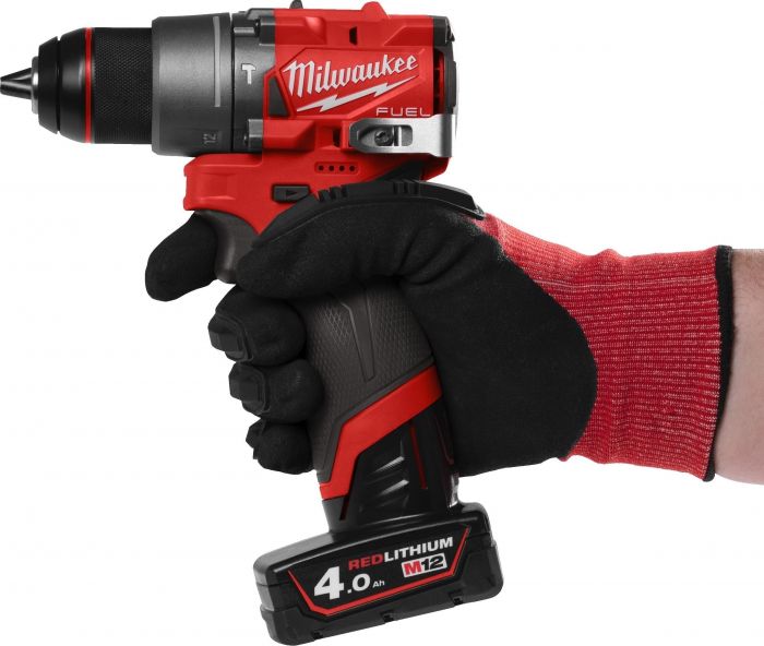 Набір із двох акумуляторних інструментів Milwaukee M12 FPP2A2-402X шурупокрут-дриль M12 FPD2-0 гвинтоверт M12 FID2-0 акб М12 2х4А·год ЗП C12C кейс