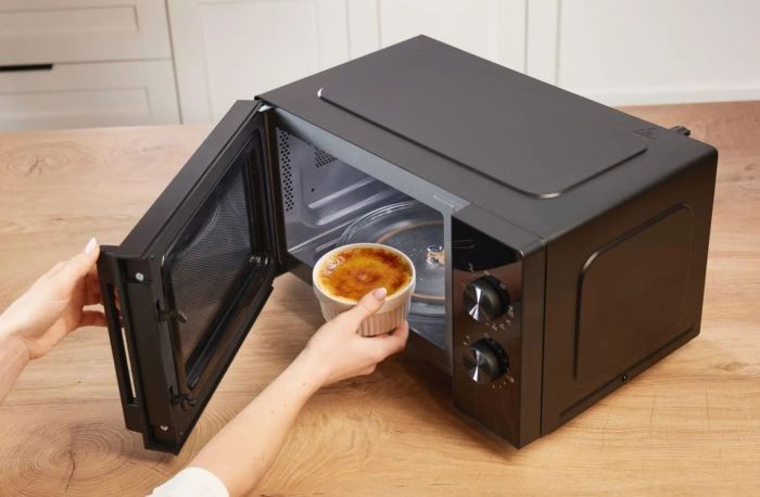 Мікрохвильова піч Gorenje, 20л, мех. керув., 700Вт, гриль, інвертор, чорний