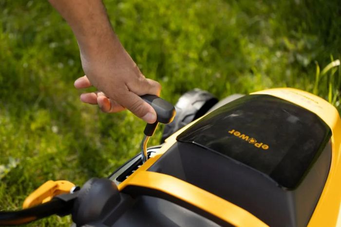 Газонокосарка акумуляторна STIGA Collector136eKit 20В 2х2А·год 34см 35л 25-75мм ЗП 11.75кг