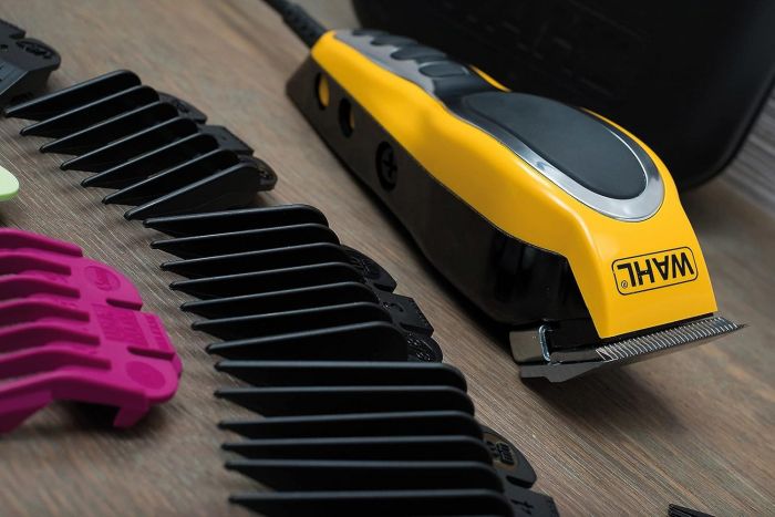 Машинка для стрижки Wahl Close Cut Pro Clipper, від мережі, вібраційний мотор, насадок-6, кейс, сталь, жовтий