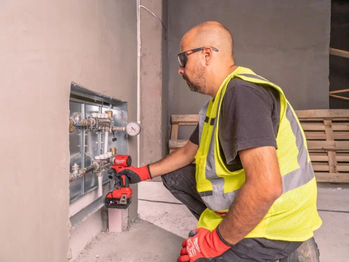 Гвинтоверт ударний акумуляторний Milwaukee M18 BLIDRC-402C 18В АКБ 2х4А·год 0-3600об·хв 190Нм ЗП M12-18C кейс 1.3кг