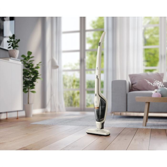 Пилосос Electrolux бездротовий, конт пил -0,5л, автон. робота до 35хв, 2 в 1, турбо-щітка, білий