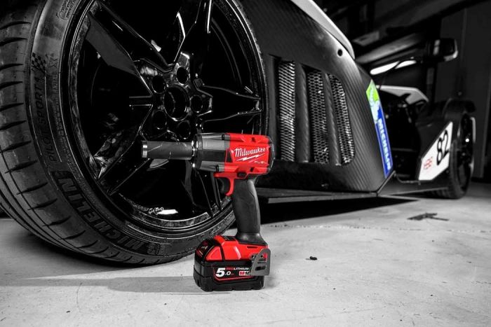 Гайковерт ударний акумуляторний Milwaukee M18 FMTIW2F12-502X 18В АКБ 2х5А·год 0-2575об·хв 881Нм 1/2" ЗП M12-18FC кейс 6.28кг