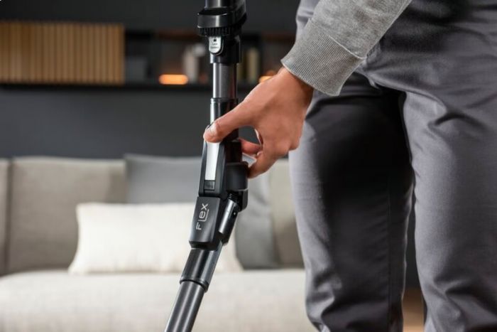 Пилосос Rowenta безпровідний X-Force Flex 10.80, 300Вт, вологе прибирання, конт пил -0.44л, автон. робота до 60хв, HEF system 99,9%, чорно-синій