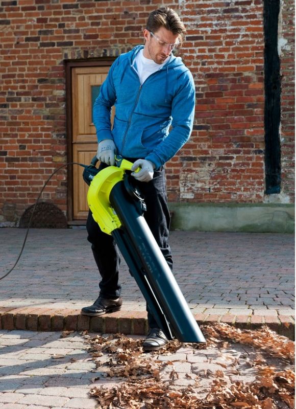 Повітродув-пилосос садовий мережевий Ryobi RBV3000CESV 3000Вт 3в1 375км/год мішок 45л ергоремені Vertebrae 5.1кг