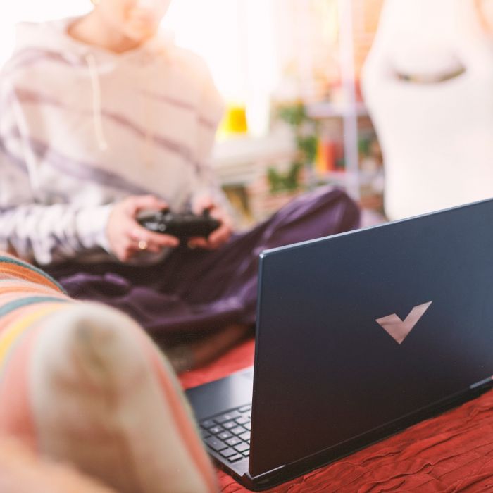 Ноутбук HP Victus 15-fb3049ua 15.6" FHD IPS AG, AMD R5-8645HS, 16GB, F512GB, NVD3050-6, DOS, синій