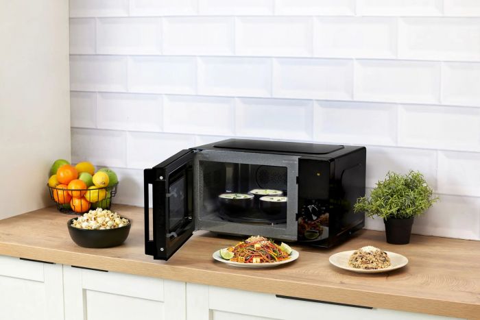 Мікрохвильова піч Gorenje, 20л, мех. керув., 700Вт, гриль, інвертор, чорний