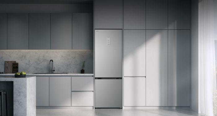 Холодильник LG з нижн. мороз., 203x60х68, холод.відд.-262л, мороз.відд.-113л, 2дв., E, NF, інв., диспл зовн., Fresh Сonverter, Metal Fresh, сріблястий