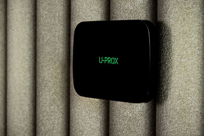 Інтелектуальна централь U-Prox MPX LE Black, ethernet, wi-fi, 2 LTE, фотоверіфікація, бездротова, чорний