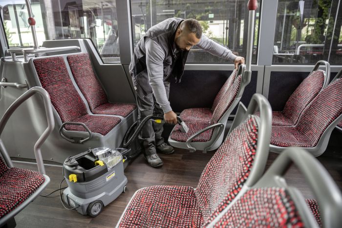 Пилосос професійний миючий Karcher Puzzi 8/1 1200Вт 270мБар контейнер 8/7л 8.6кг