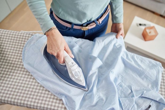 Праска Gorenje, 2200Вт, 450мл, паровий удар -35гр, постійна пара - 160гр, автовимкнення, керам. підошва, голубий