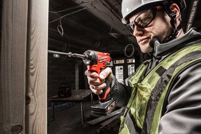 Гвинтоверт ударний акумуляторний Milwaukee M12 FID2-0 12В 3600об·хв 170Нм 1/4" 1.09кг без АКБ та ЗП