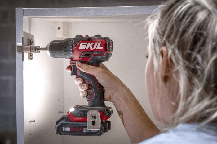 Шурупокрут-дриль ударний акумуляторний SKIL 3075 CA Compact 20В 1х2.5А·год 60Нм 500·180об·хв 0.9кг