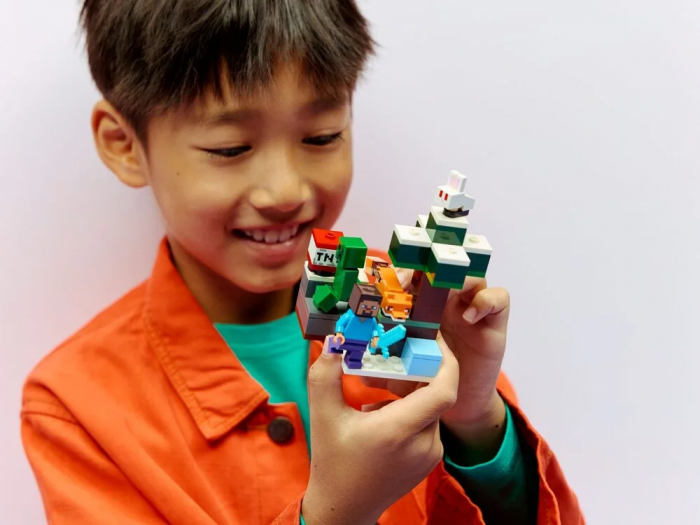 Конструктор LEGO Minecraft Пригоди Стіва в тайзі