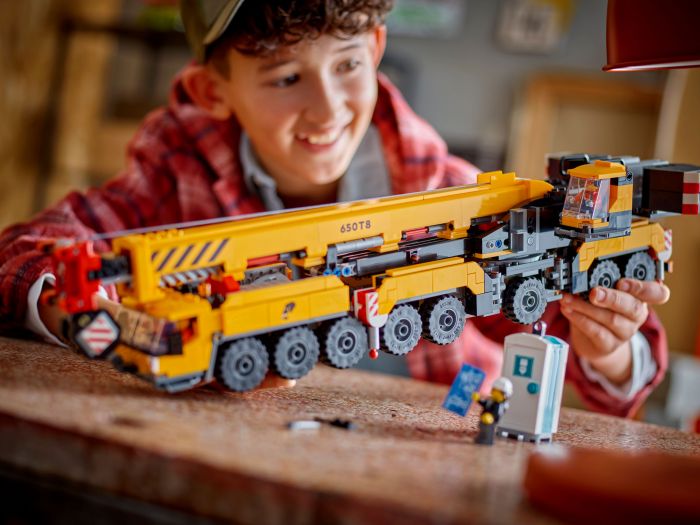 Конструктор LEGO City Жовтий пересувний будівельний кран