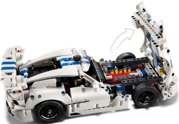 Конструктор LEGO Technic Спортивний автомобіль Dodge Viper GTS-R