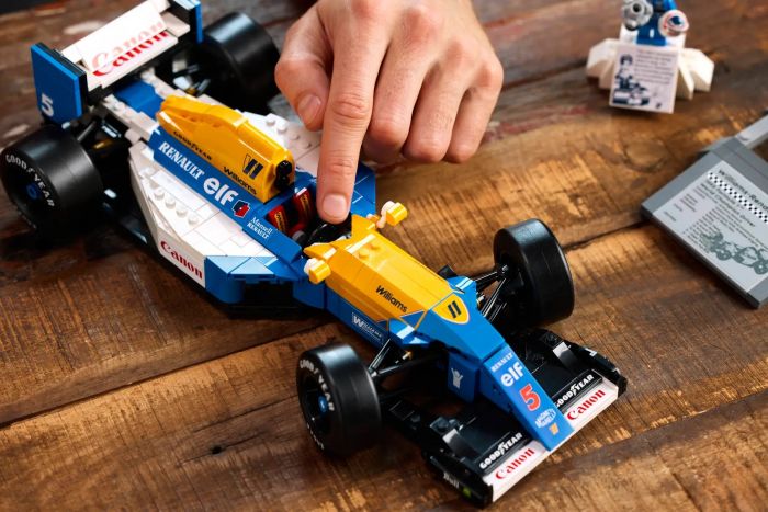Конструктор LEGO Icons Williams Racing FW14B і Найджел Менселл