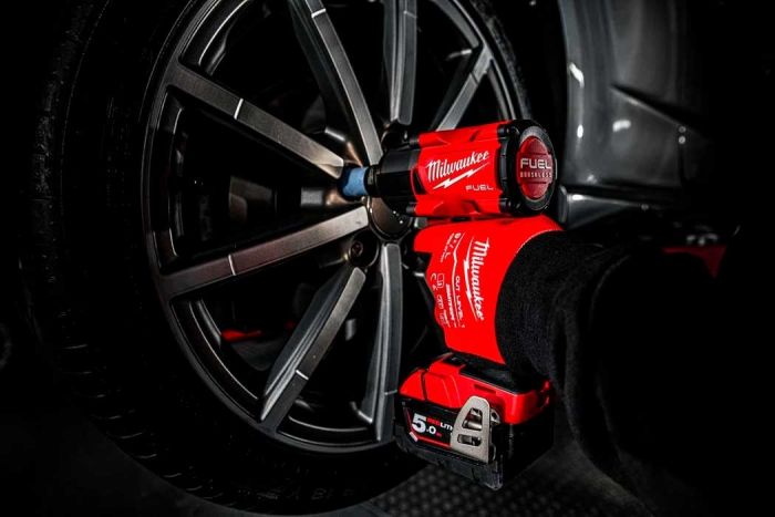 Гайковерт ударний акумуляторний Milwaukee M18 FMTIW2F12-502X 18В АКБ 2х5А·год 0-2575об·хв 881Нм 1/2" ЗП M12-18FC кейс 6.28кг