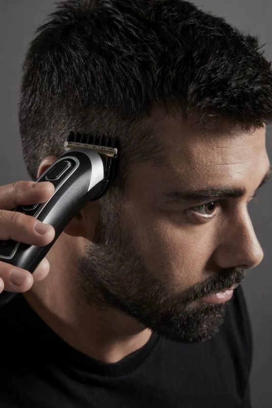 Тример Rowenta Trim & Style, для бороди, вусів, голови и тіла, мережа+акум., роторний мотор, насадок-11, чохол, титан.напил., чорно-сріблястий
