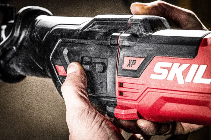 Пила шабельна акумуляторна SKIL 3480 CB XP безщіткова 20В 1х2.5А·год пропил 265мм хід 29мм 2.9кг