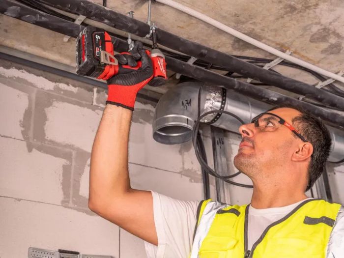 Гвинтоверт ударний акумуляторний Milwaukee M18 BLIDRC-402C 18В АКБ 2х4А·год 0-3600об·хв 190Нм ЗП M12-18C кейс 1.3кг