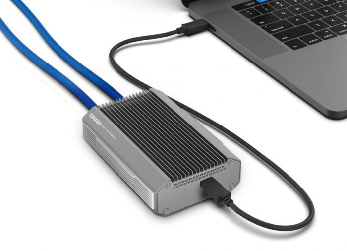 Адаптер QNAP USB 4 Thunderbolt 3/4 10GbE RJ45