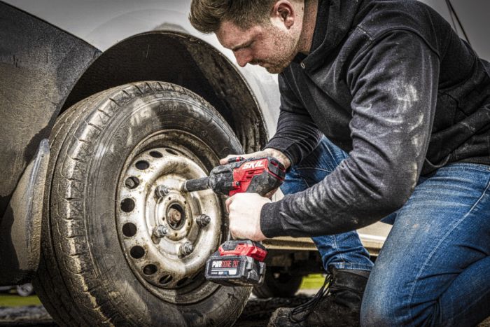 Гайковерт ударний SKIL 3285 CA XP безщітковий 20В 1х5А·год до 2850об·хв 700Нм 2.25кг