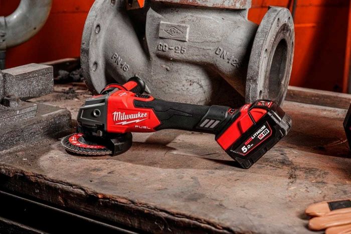Шліфмашина кутова акумуляторна Milwaukee M18 FSAGV125XB-0X 125мм 18В 85000об·хв 2.7кг кейс без АКБ та ЗП