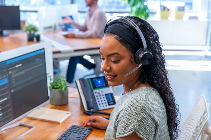 Гарнітура комп'ютерна стерео On-ear Poly Voyager Focus 2, USB-A, Bluetooth, всеспрямований, ANC, Acoustic fence,  чорний