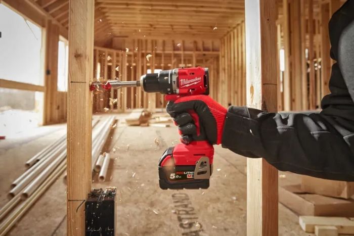 Шурупокрут-дриль акумуляторний Milwaukee M18 BLPDRC-502C 18В 2х5А·год М12-М18 60Нм 0·1700об·хв 1.5кг