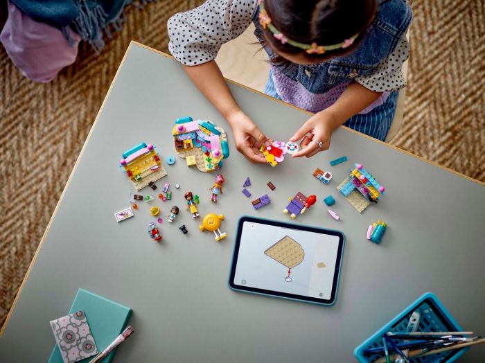 Конструктор LEGO Friends Цукерня Хартлейк-Сіті