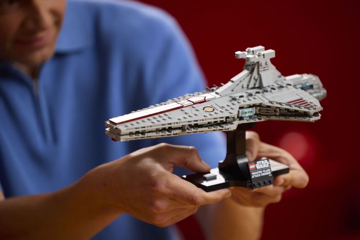 Конструктор LEGO Star Wars Зоряний крейсер класу «Венатор»