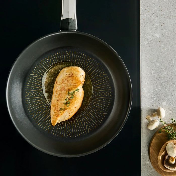 Сковорода Tefal Emotion+, 18см, нержавіюча сталь, бакеліт, чорний