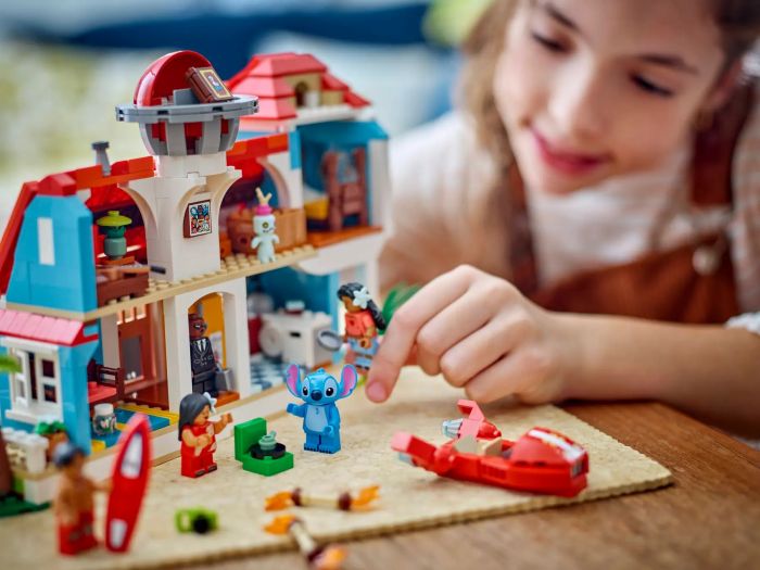 Конструктор LEGO Disney Classic Пляжний будинок Ліло і Стіч