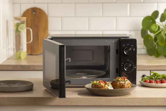 Мікрохвильова піч Gorenje, 20л, мех. керув., 700Вт, чорний