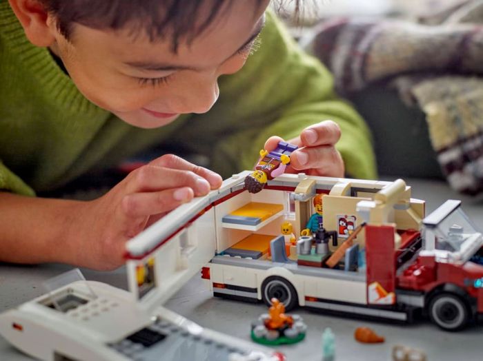 Конструктор LEGO City Пригодницький будинок на колесах для відпустки